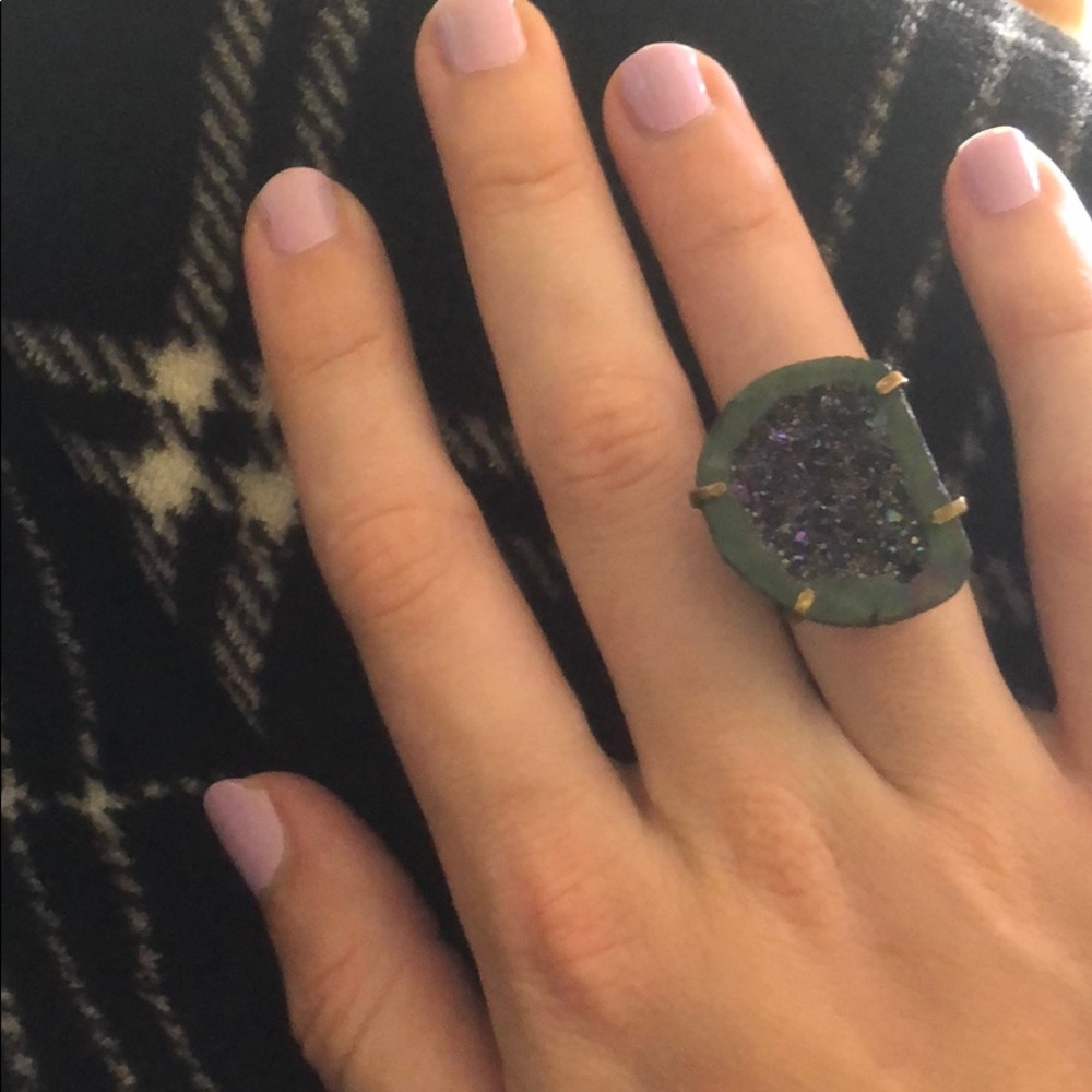 Beautiful Sparkly Gem Rock Ring - image 7